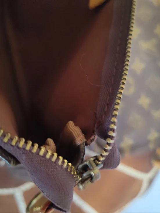 Louis Vuitton Monogram Small Bags (2) - Picture 4 of 16